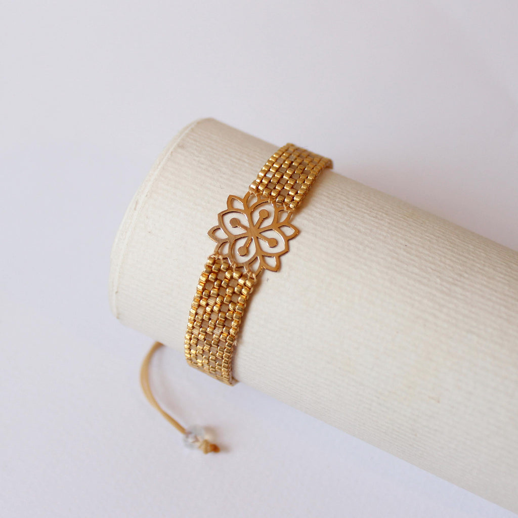 bransoletka z koralików Miyuki Miyuki Beaded Flower Bracelet with 18K Solid Gold Charm