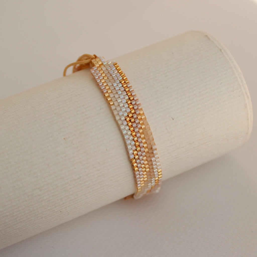 bransoletka z koralików Miyuki Miyuki Beaded Flower Bracelet with 18K Solid Gold Charm